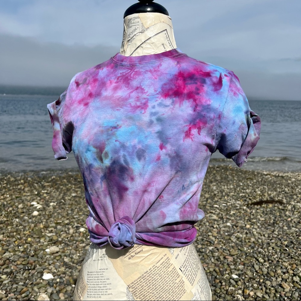 🌞3 for $25🌞 | Gemstone Hand Dyed Crewneck Tee